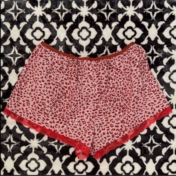 1. Victoria’s Secret Pajama Short - Picture 7 of 7